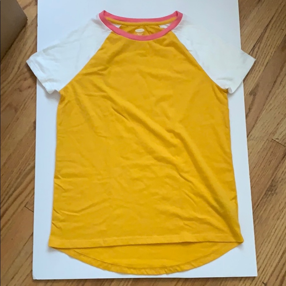 Soft tee never worn